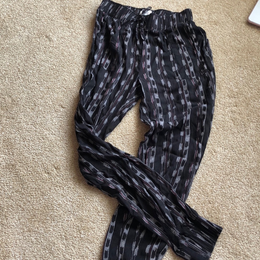 Hollister joggers
